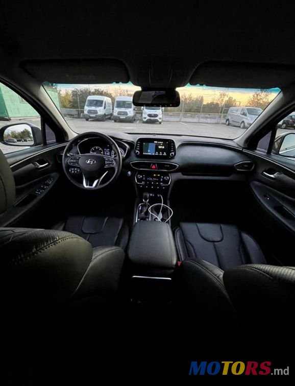 2019' Hyundai Santa Fe photo #4