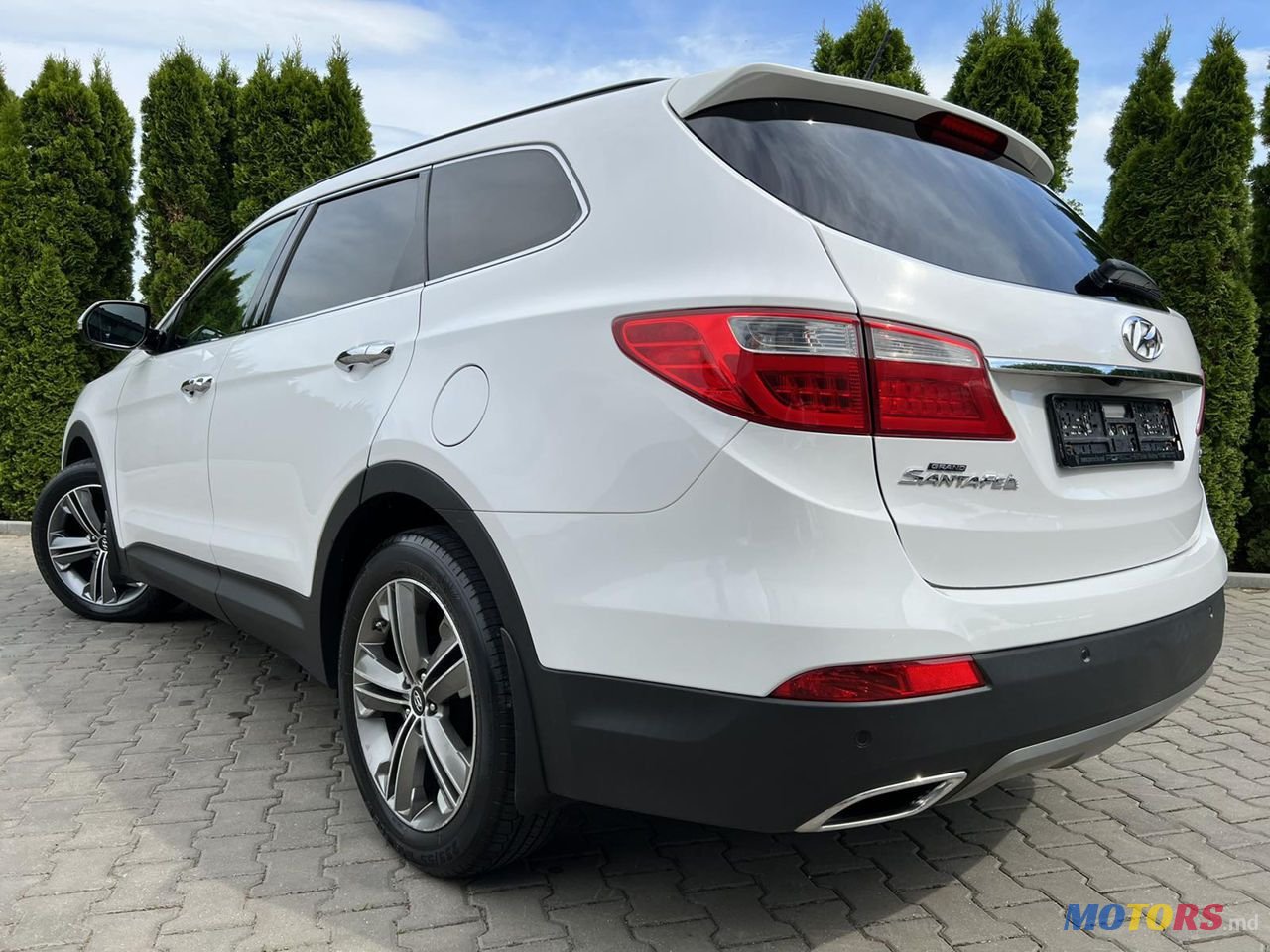 2013' Hyundai Santa Fe photo #6