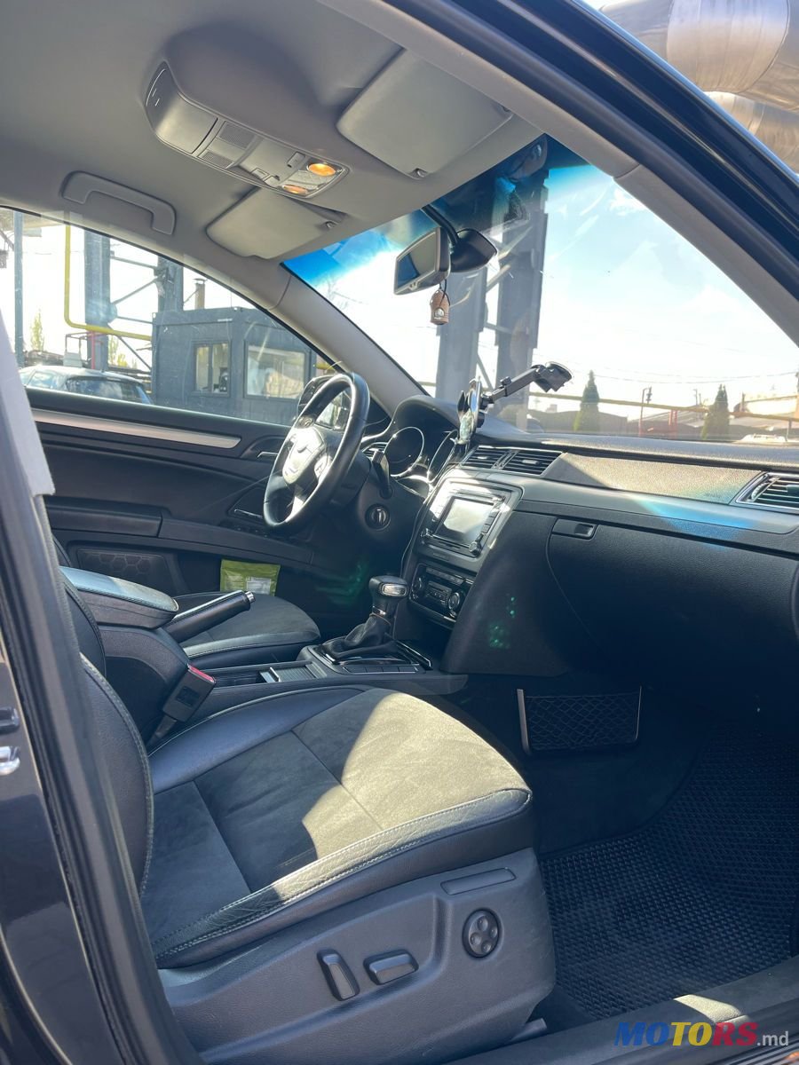 2008' Skoda Superb photo #5