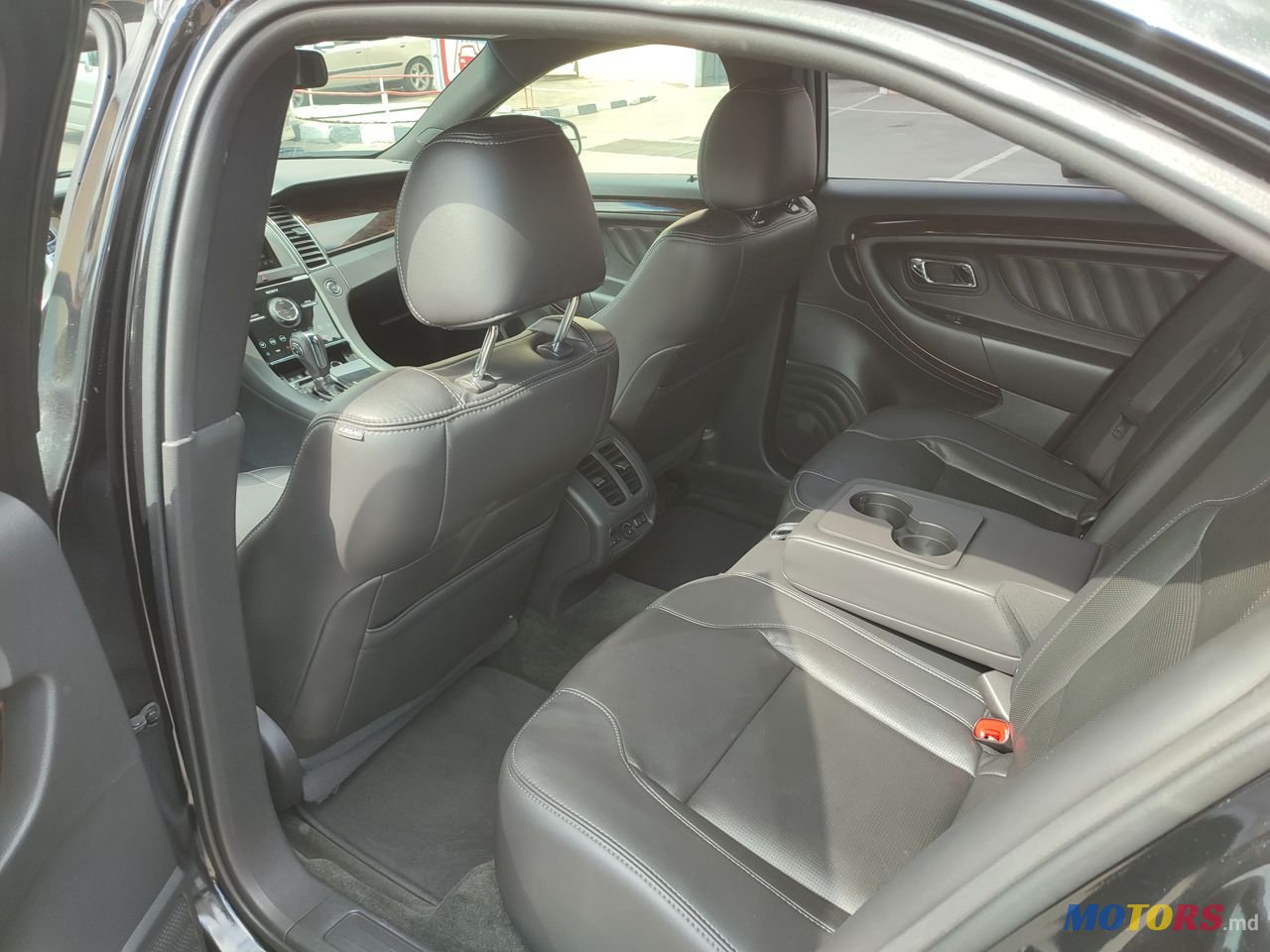 2013' Ford Taurus photo #6