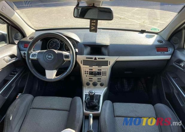 2007' Opel Astra photo #2