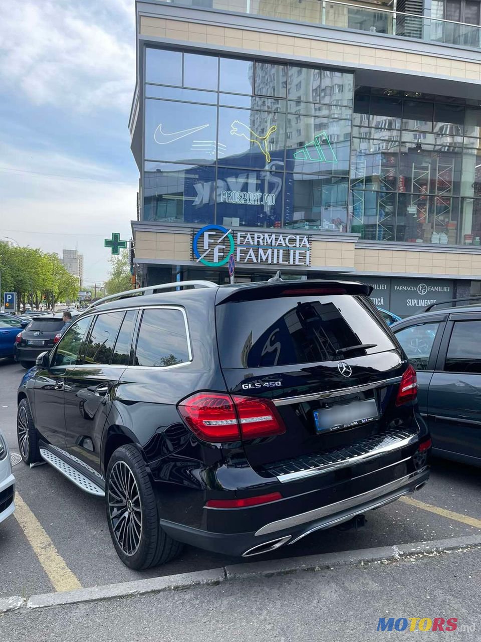 2018' Mercedes-Benz Gls-Class photo #2