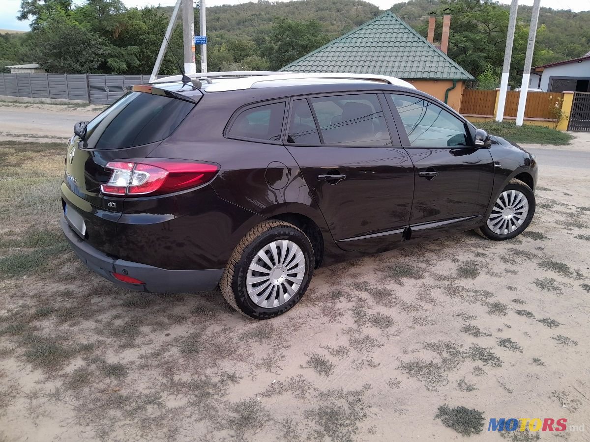 2015' Renault Megane photo #2