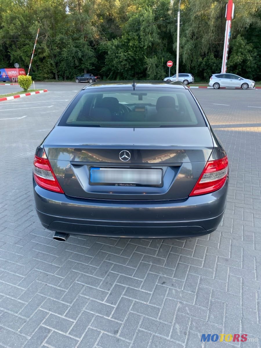 2009' Mercedes-Benz C-Class photo #3