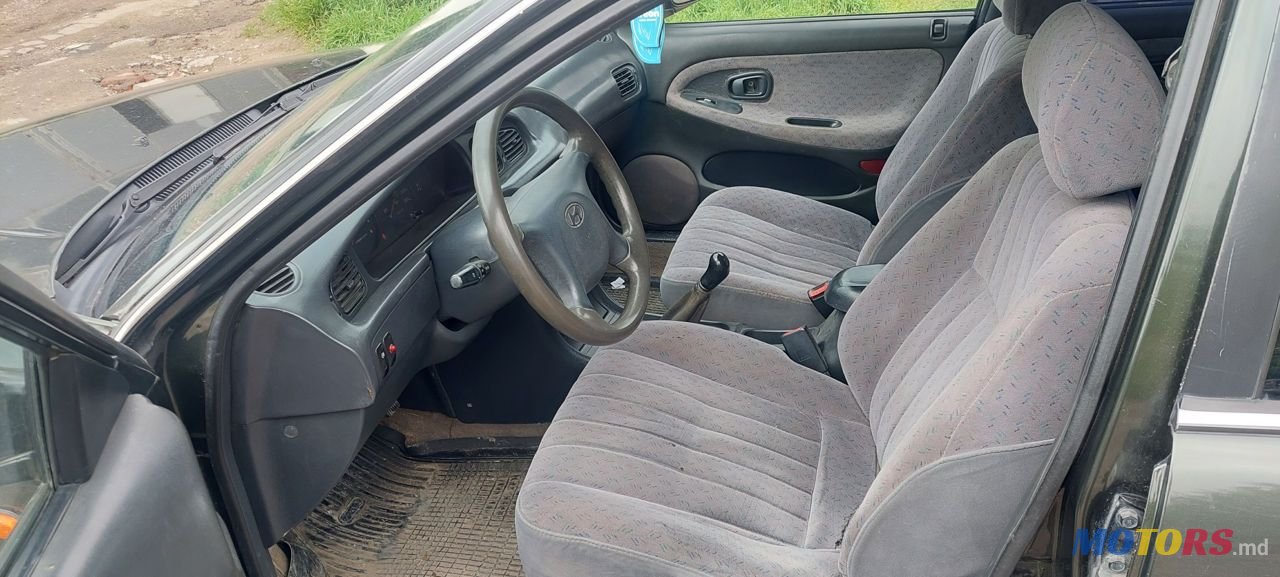 1997' Hyundai Sonata photo #2
