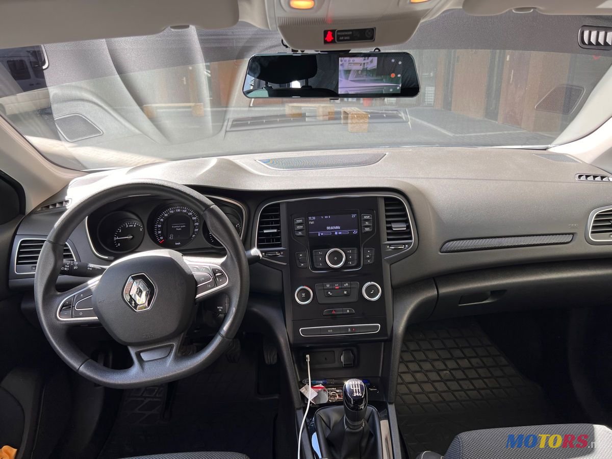 2019' Renault Megane photo #5