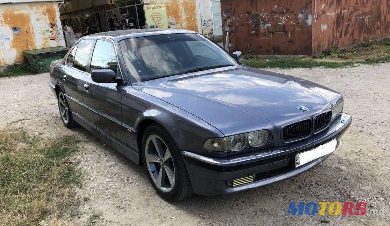 2001' BMW 7 photo #5
