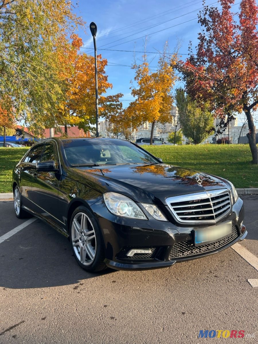 2009' Mercedes-Benz E-Class photo #1