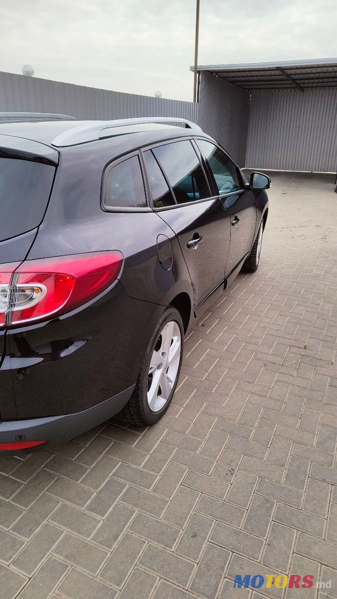 2012' Renault Megane photo #6