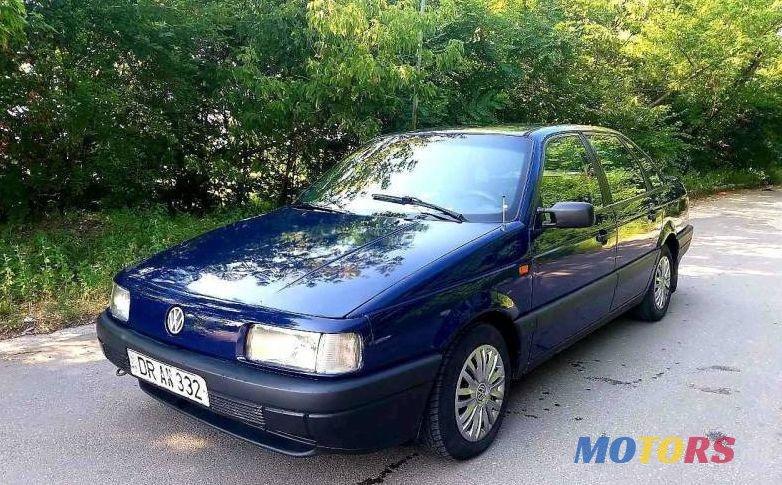 1991' Volkswagen Passat photo #1
