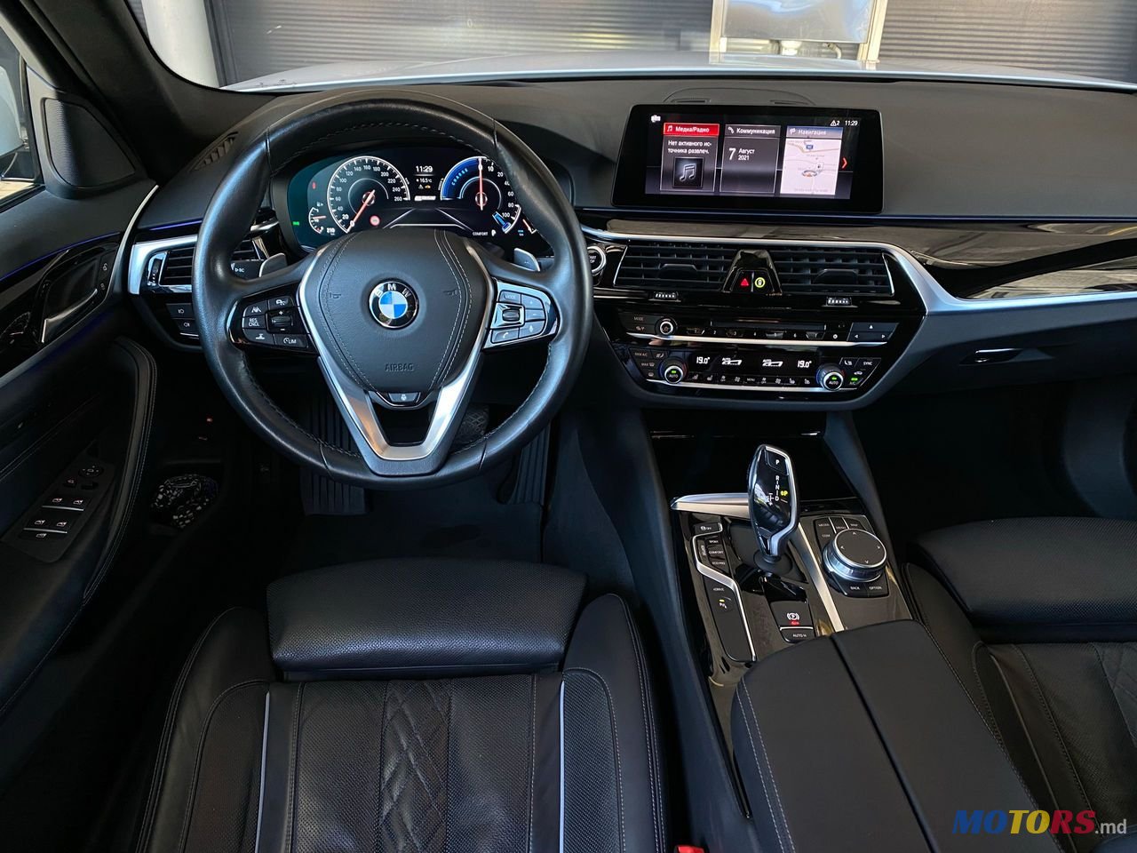 2018' BMW 5 Series photo #5