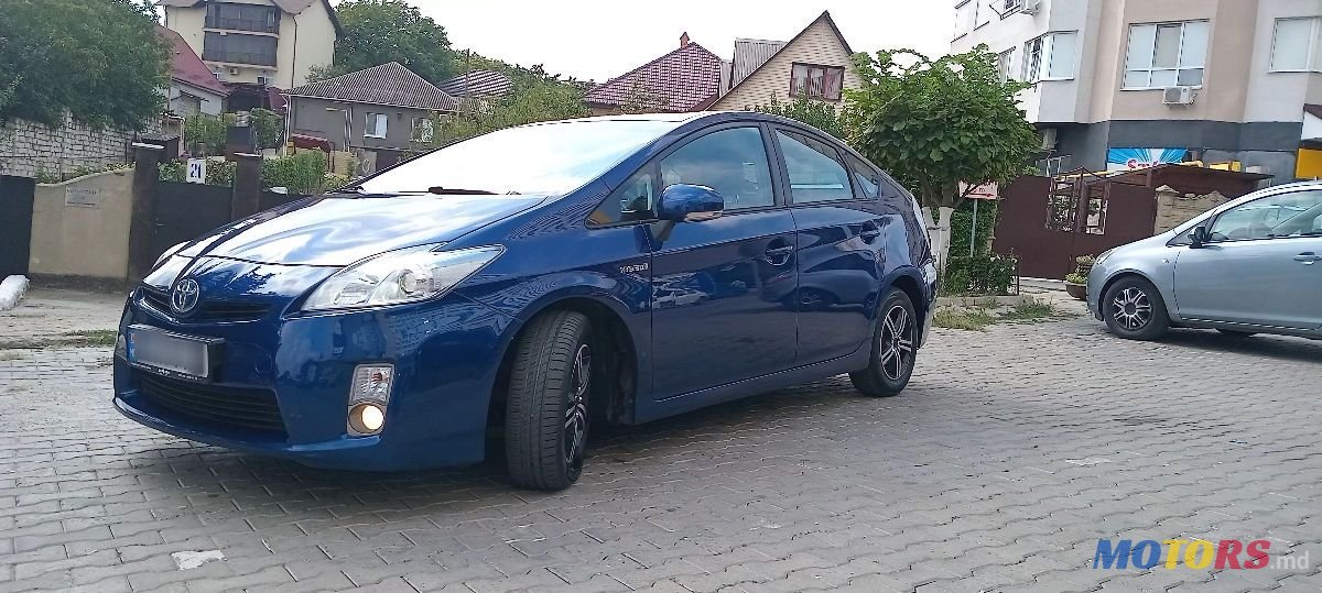 2010' Toyota Prius photo #5