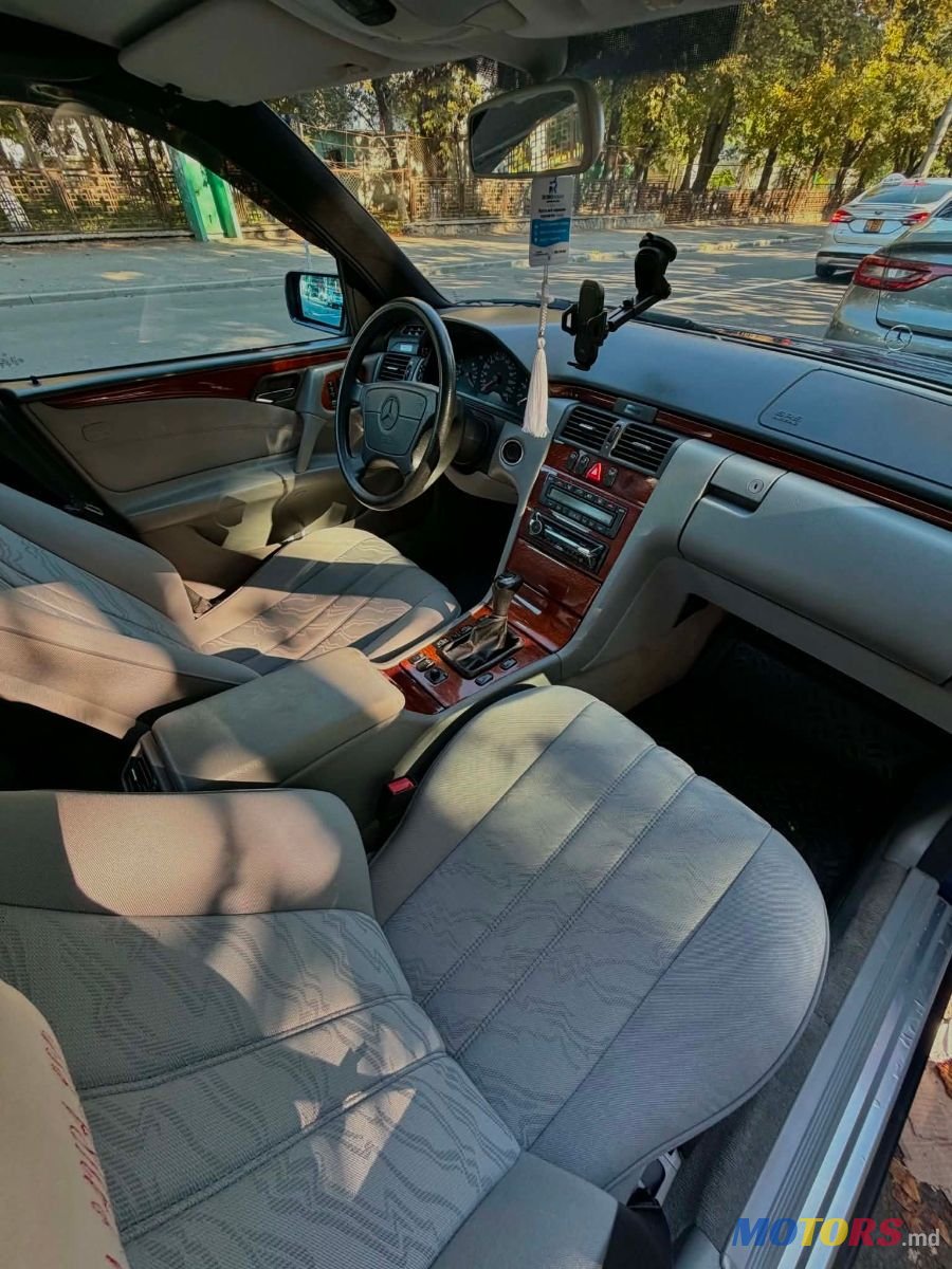 1998' Mercedes-Benz E-Class photo #3