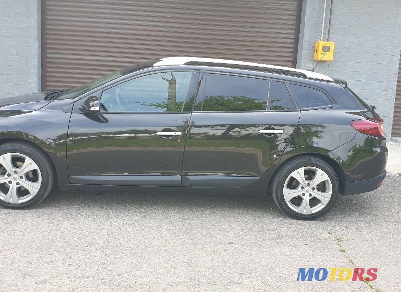 2010' Renault Megane photo #5