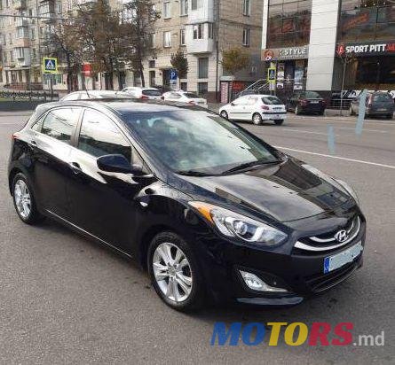 2015' Hyundai Elantra photo #2