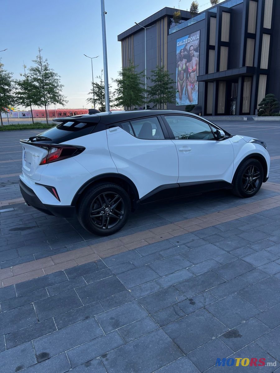 2021' Toyota C-HR photo #5