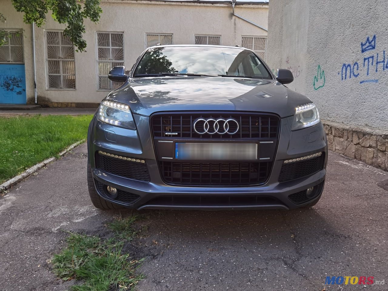 2013' Audi Q7 photo #2