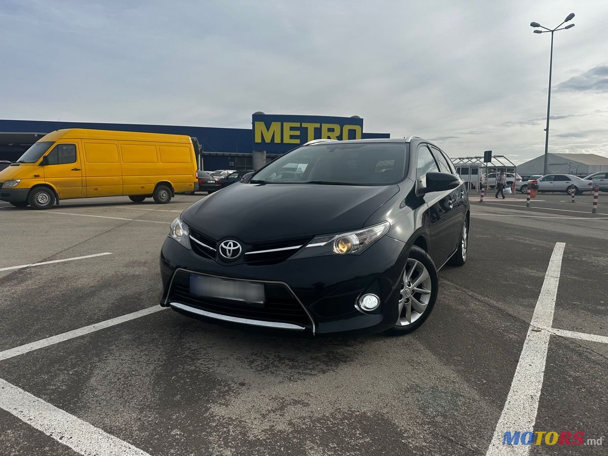 2014' Toyota Auris photo #4