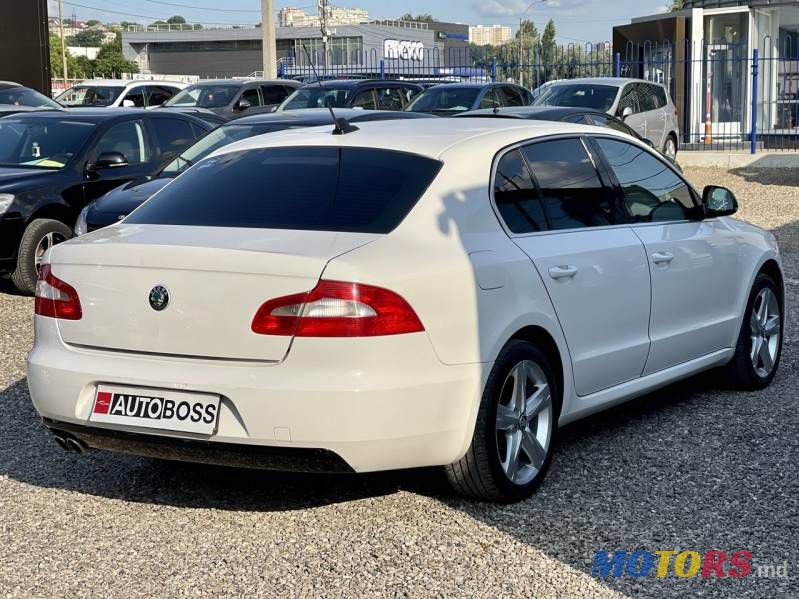 2009' Skoda Superb photo #4