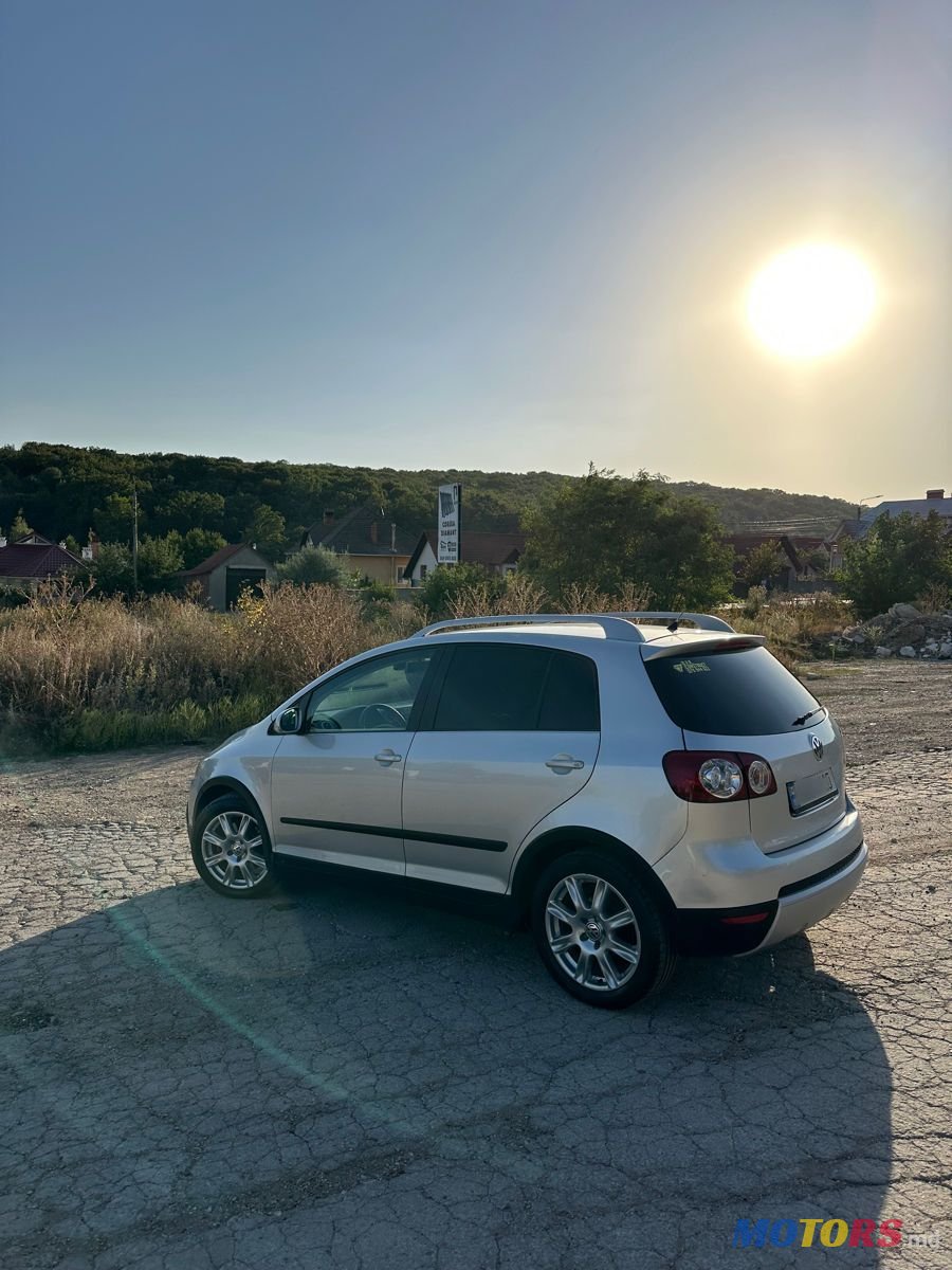 2008' Volkswagen Golf Plus photo #6