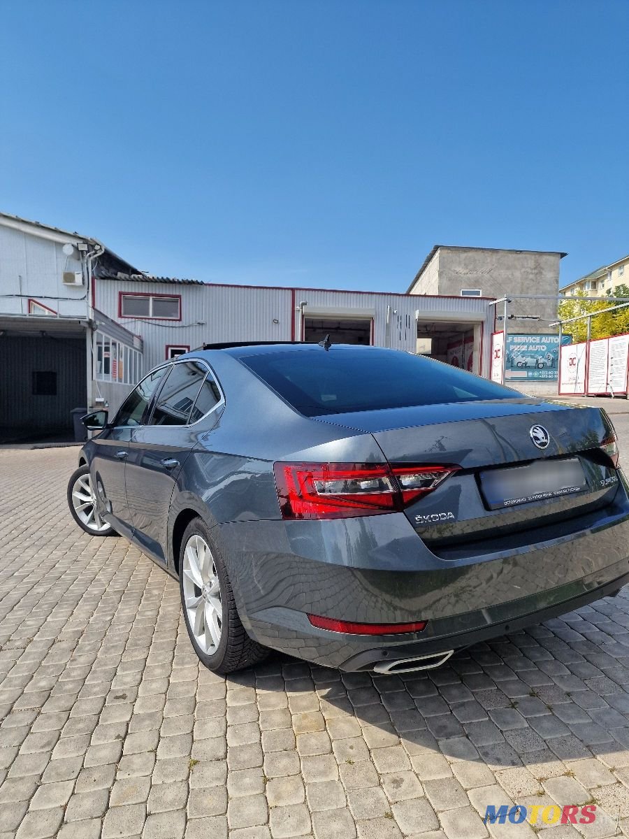 2015' Skoda Superb photo #3