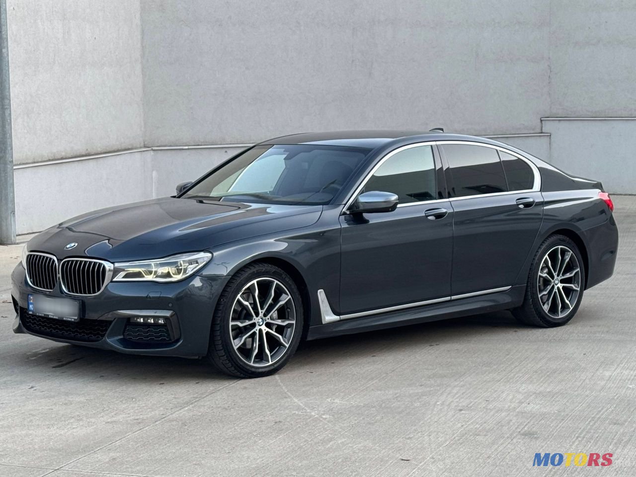 2016' BMW 7 Series photo #1