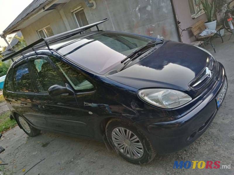 2001' Citroen Xsara Picasso photo #2