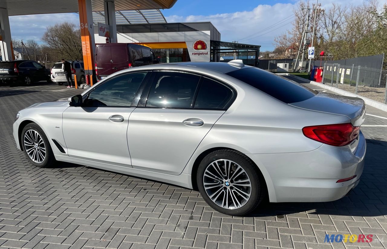 2017' BMW 5 Series photo #6