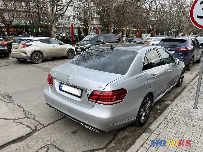 2014' Mercedes-Benz E Класс photo #3