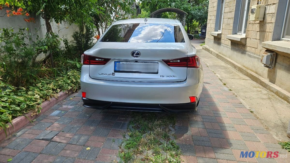 2015' Lexus Is Series photo #3