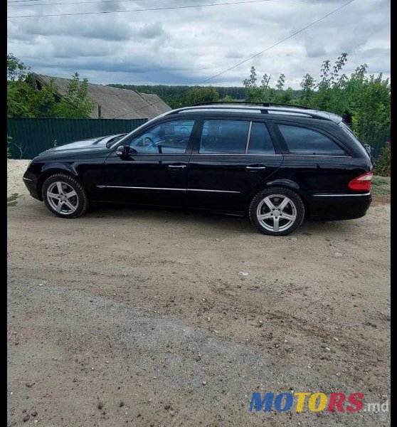 2003' Mercedes-Benz E-Class photo #2