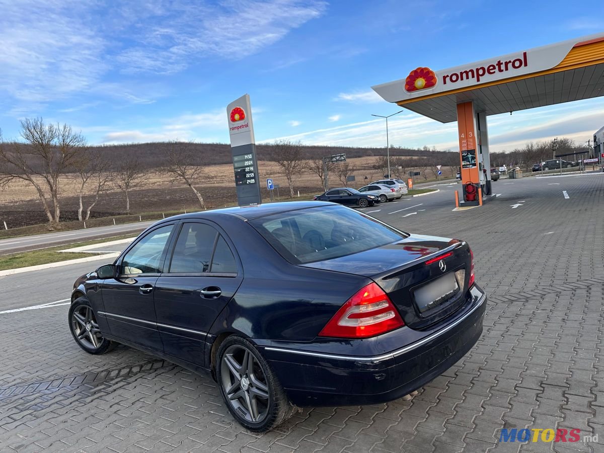 2002' Mercedes-Benz C-Class photo #4