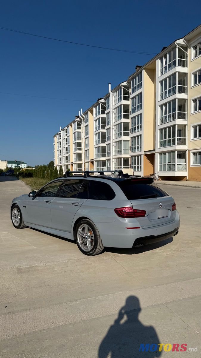 2014' BMW 5 Series Touring photo #4