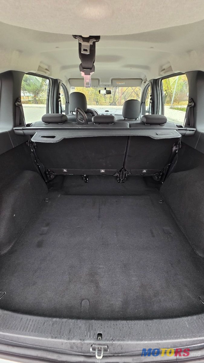 2015' Dacia Lodgy photo #5