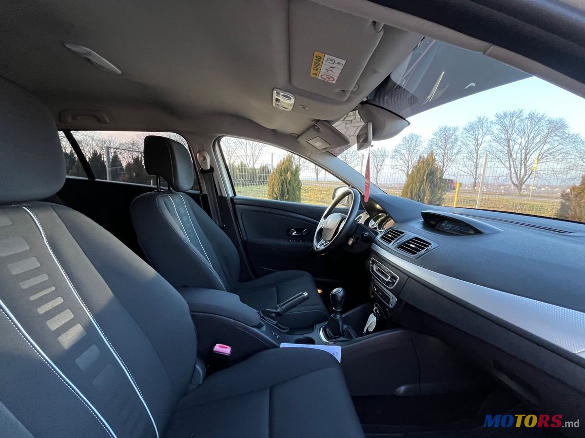 2014' Renault Megane photo #6