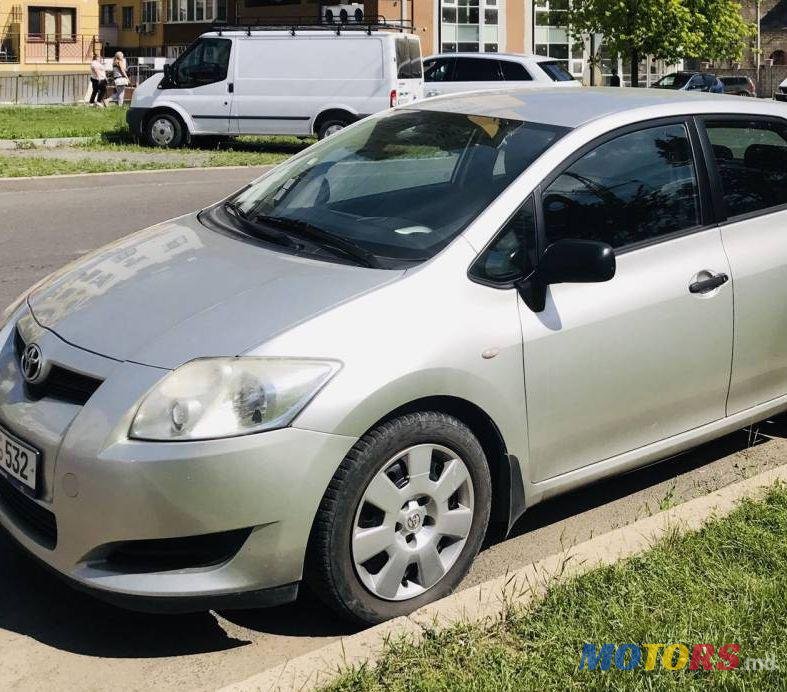 2008' Toyota Auris photo #1
