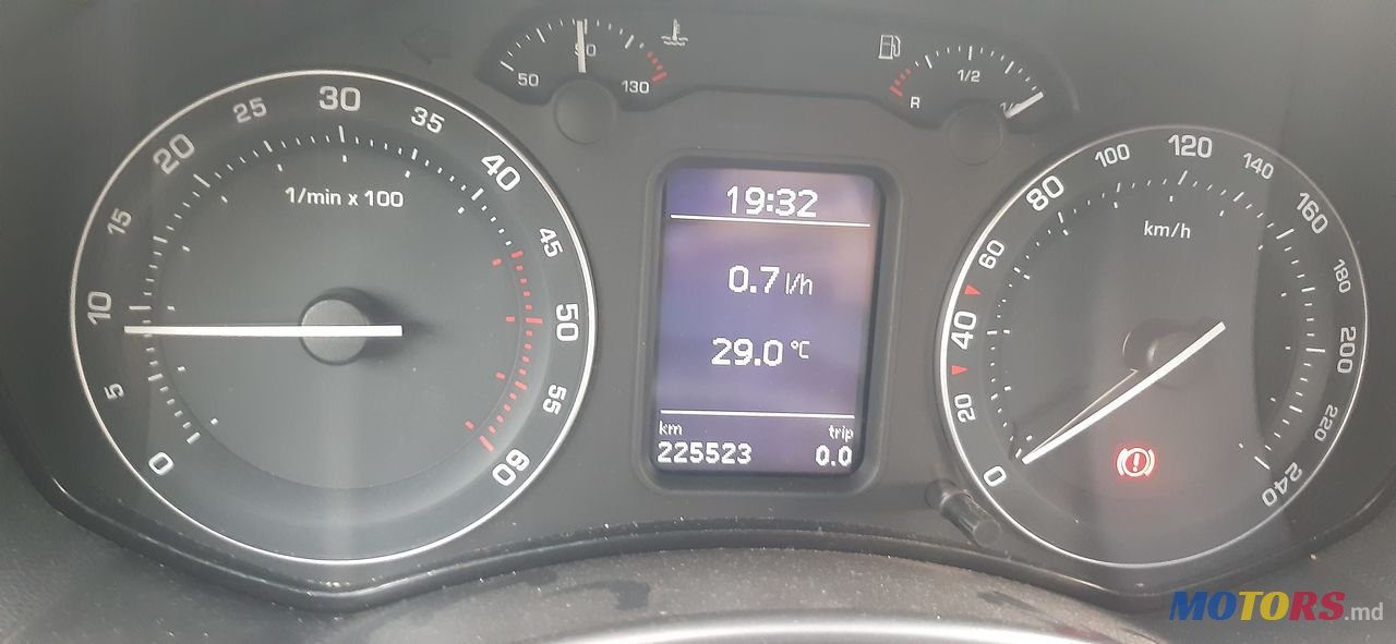 2005' Skoda Octavia photo #2