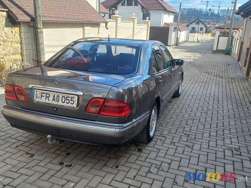 1996' Mercedes-Benz E Класс photo #1