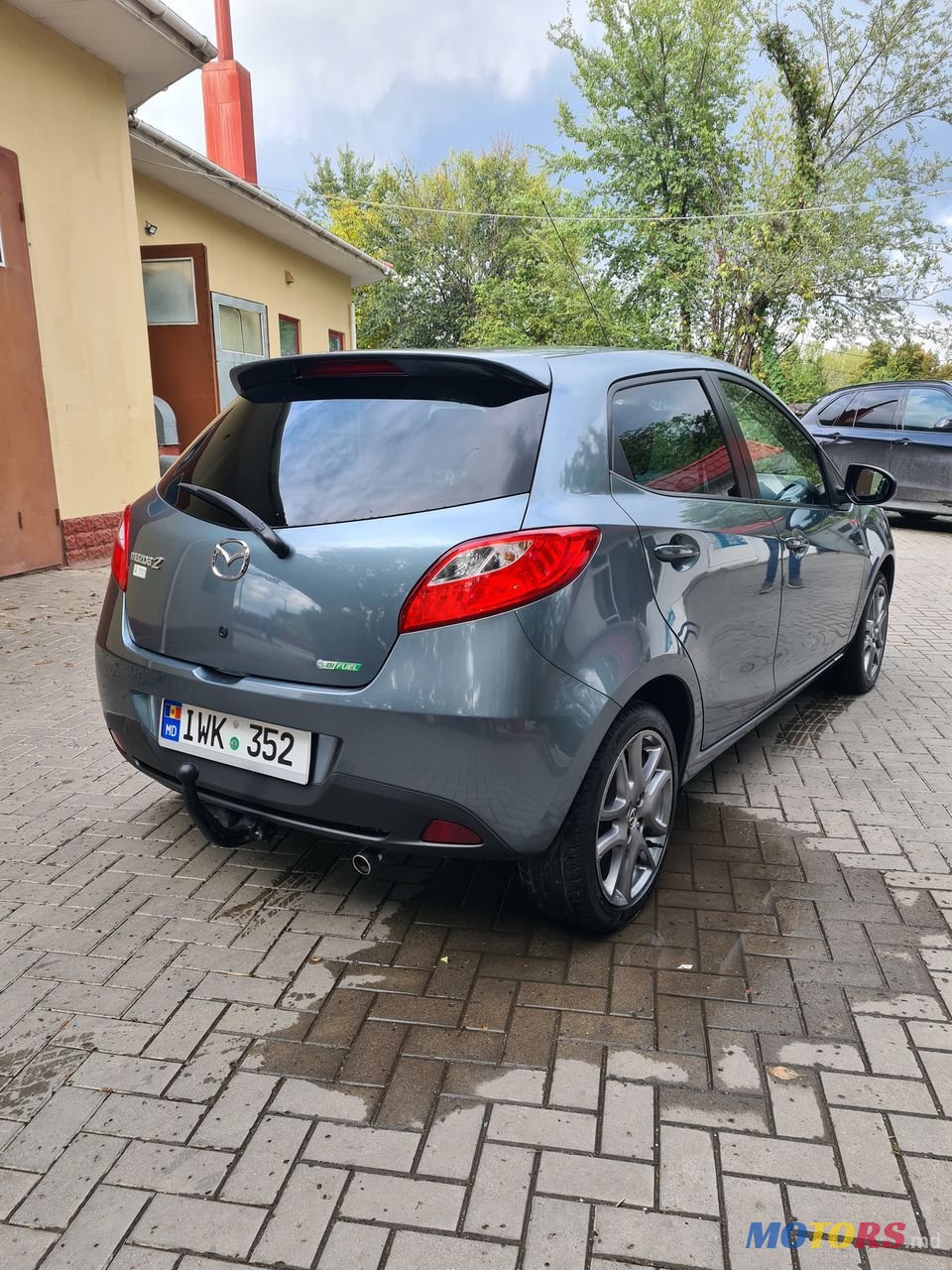 2012' Mazda 2 photo #3