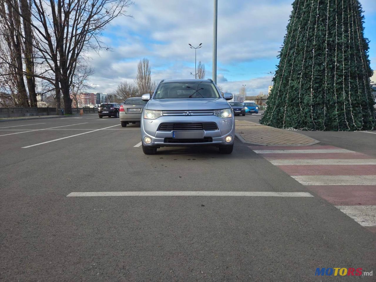 2014' Mitsubishi Outlander photo #2