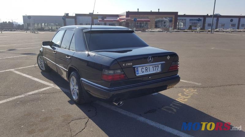 1994' Mercedes-Benz E-Class photo #5