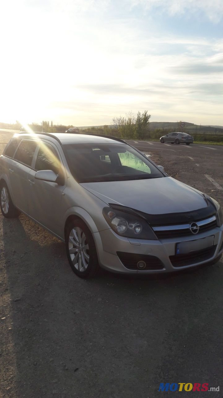 2005' Opel Astra photo #4