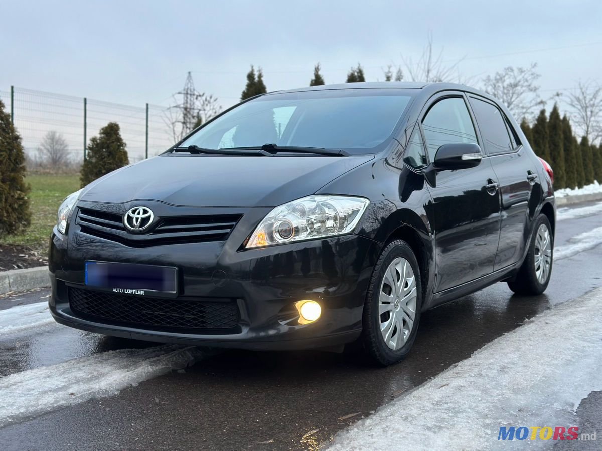 2010' Toyota Auris photo #3