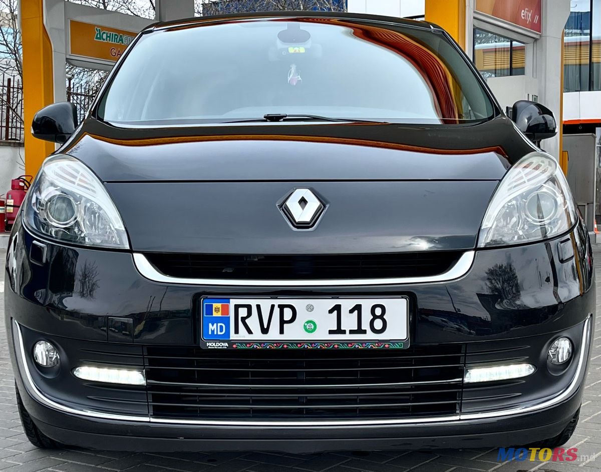 2012' Renault Grand Scenic photo #1