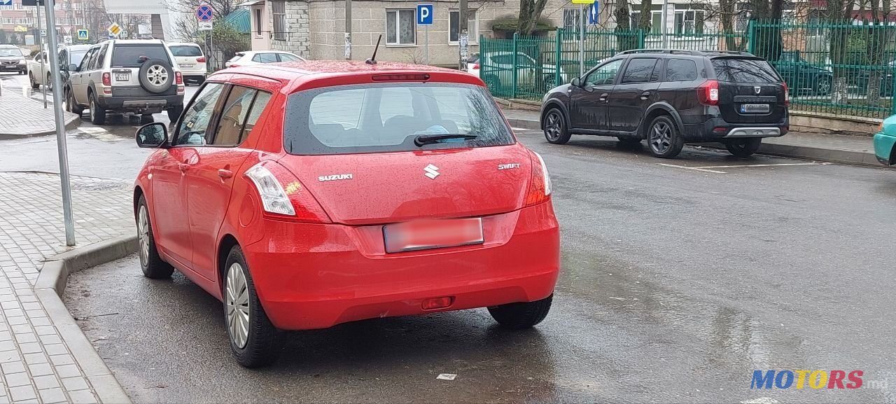 2013' Suzuki Swift photo #5