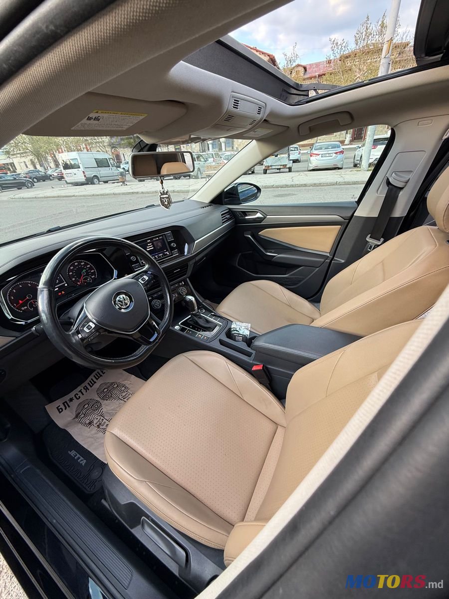 2019' Volkswagen Jetta photo #5