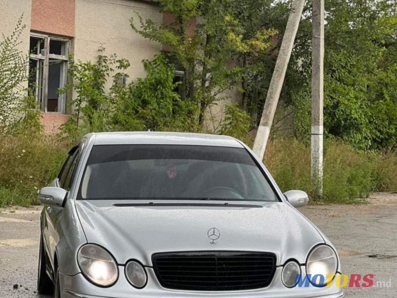 2005' Mercedes-Benz E-Class photo #1