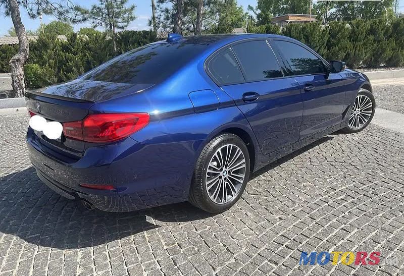 2017' BMW 5 Series photo #4