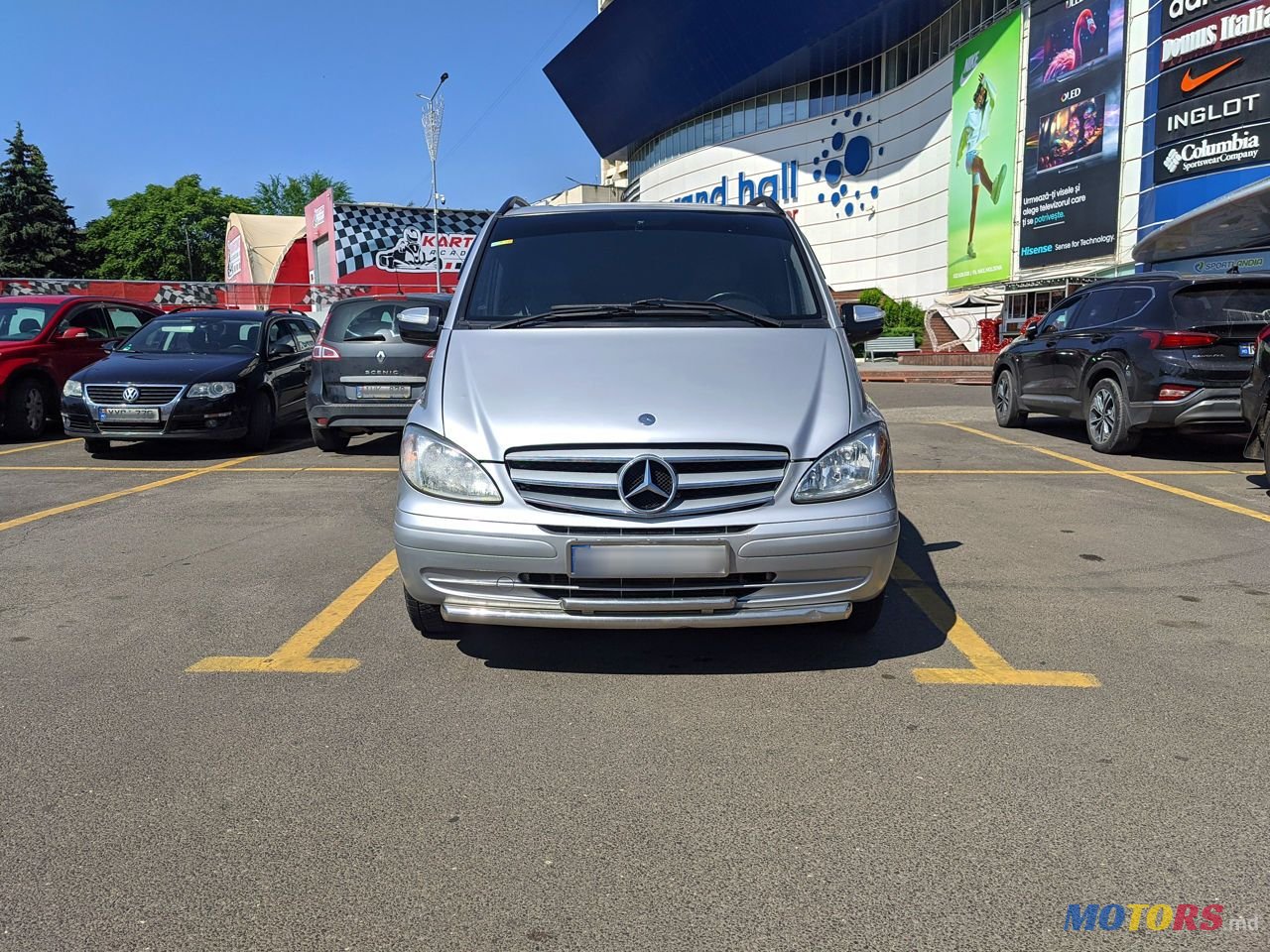 2005' Mercedes-Benz Viano photo #2