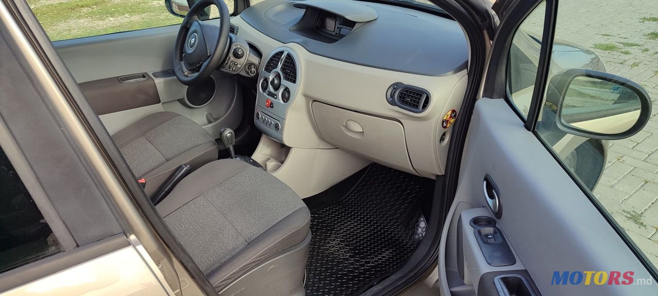 2010' Renault Grand Modus photo #6